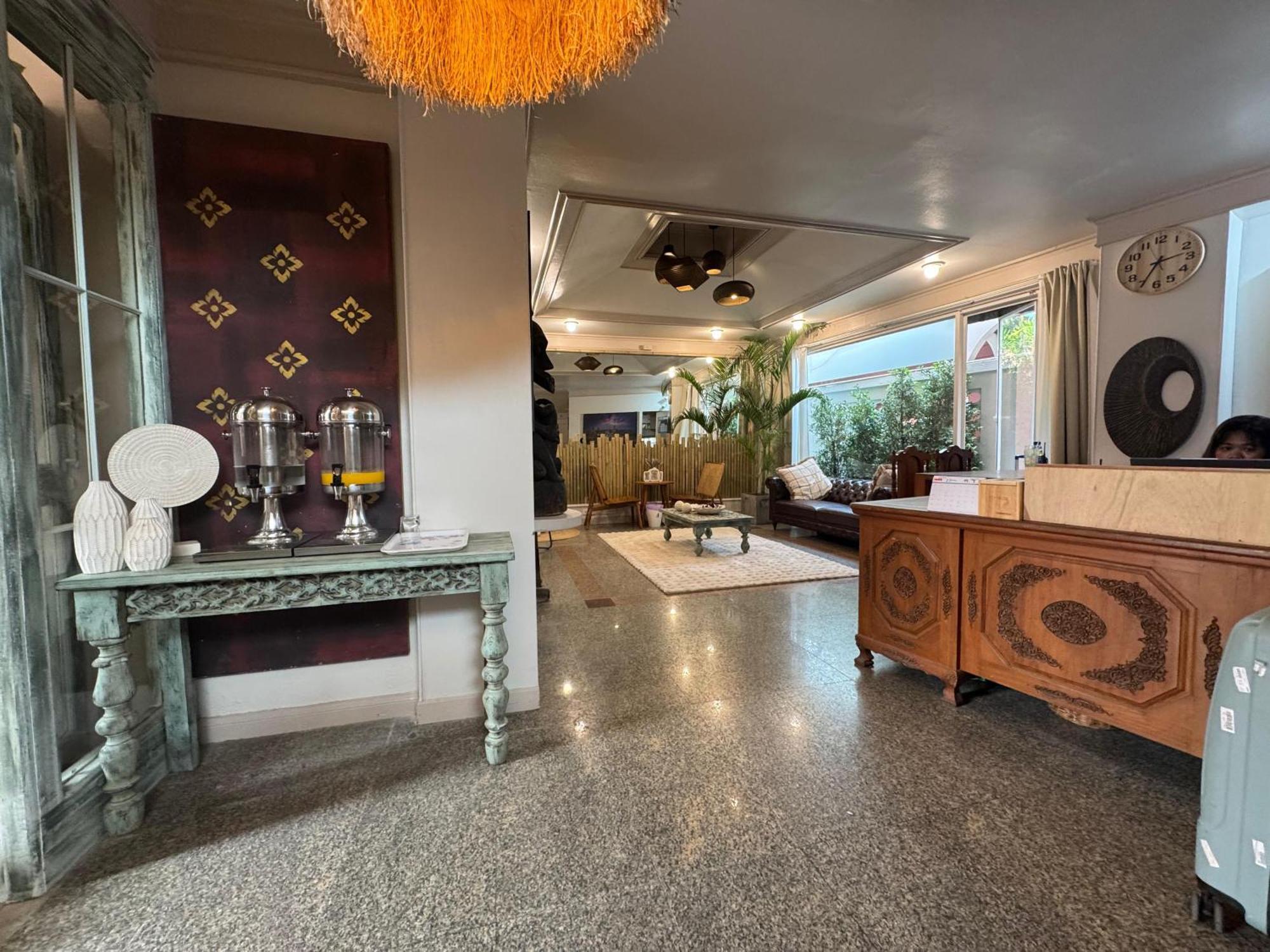 The Taksim Patong Beach Hotel Luaran gambar