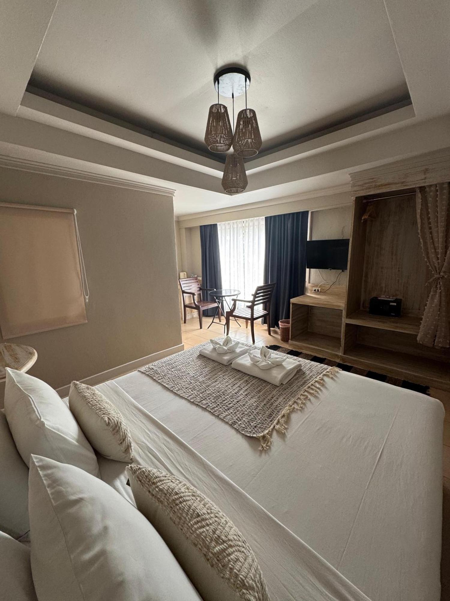 The Taksim Patong Beach Hotel Luaran gambar
